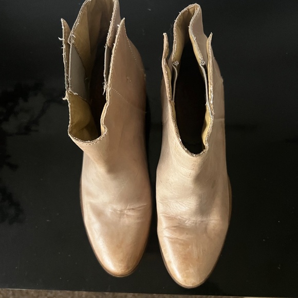 Steve Madden Booties - Picture 4 of 7